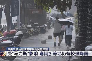 老国脚谈张琳芃失误：中场真空是整体问题，门将没有及时调整